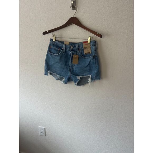 Levi's 501 Original Fit High Rise Women's Shorts NWT - Picture 1 of 5